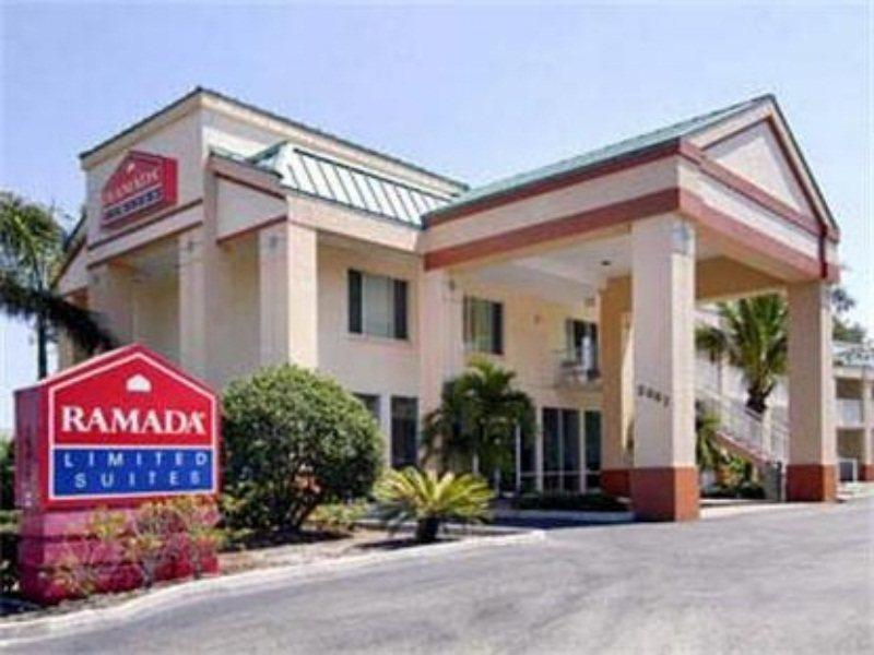 Ramada Limited Clearwater Hotel And Suites Esterno foto